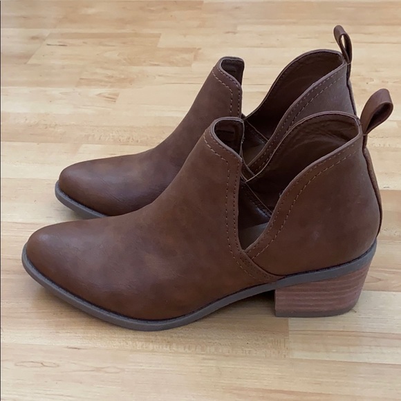 American Eagle Outfitters Shoes - American eagle booties